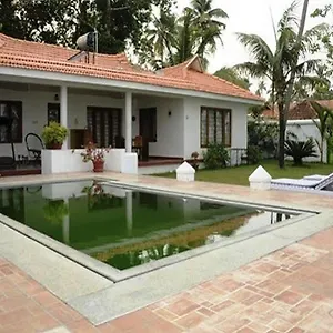 ** Hotel Tranquil Waters India